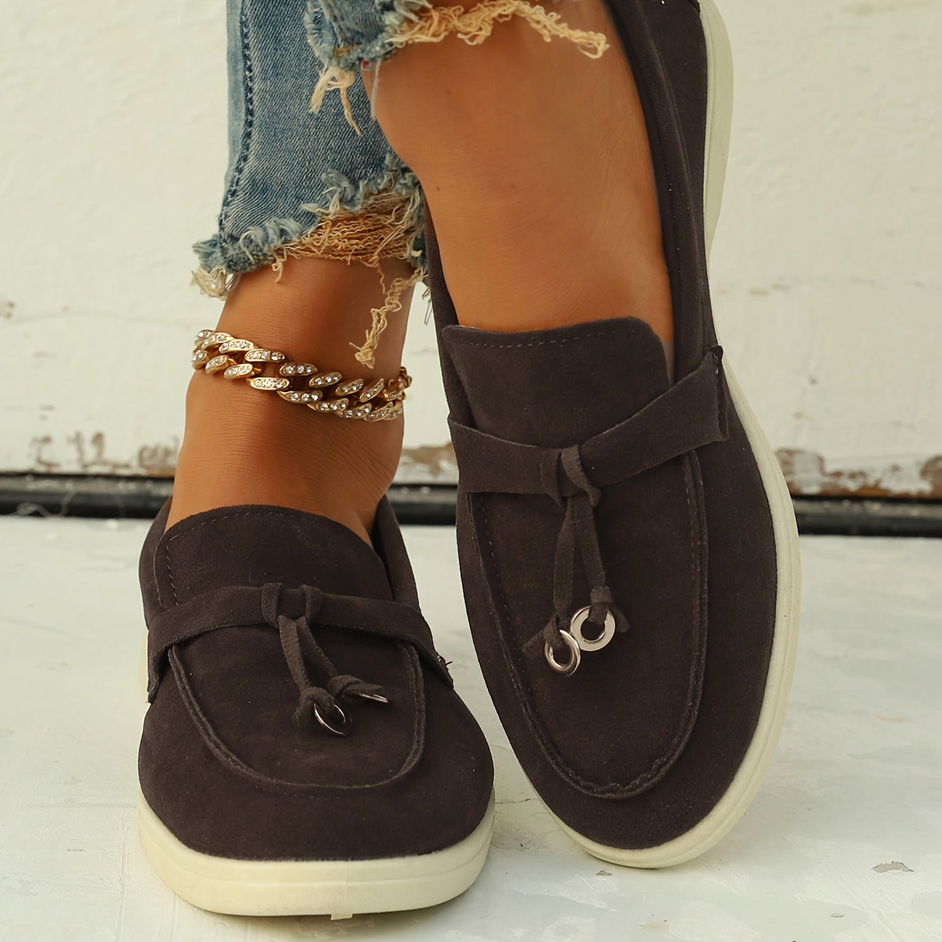 Mila | Mocassino femminile in nappa con anello in ferro e decorazioni
