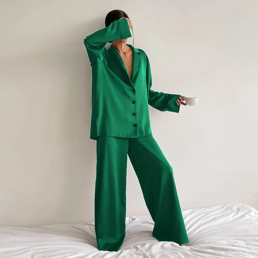 Set pigiama oversize dall'eleganza setosa - Belen