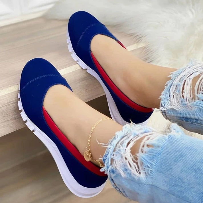 Scarpa slip-on minimalista da donna