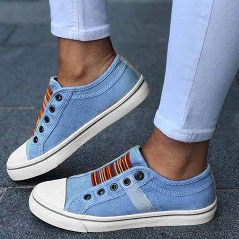Scarpe di tela leggere e confortevoli