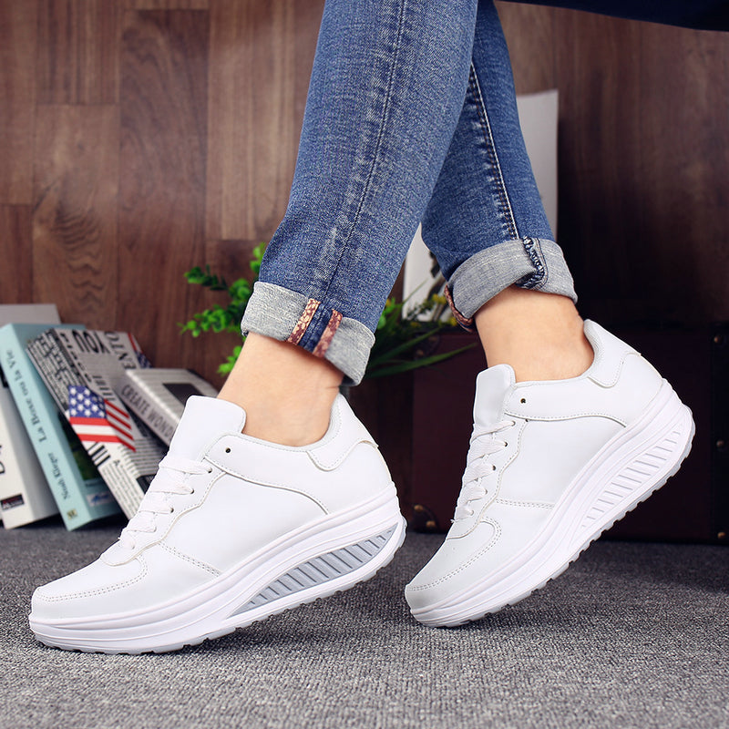 Scarpe da ginnastica con zeppa oscillante da donna