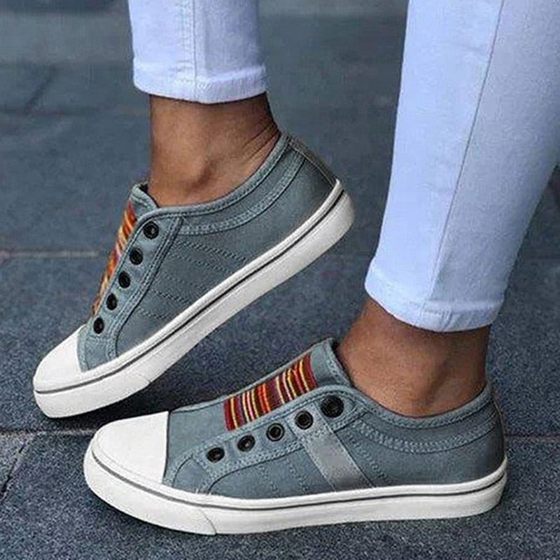 Scarpe di tela leggere e confortevoli