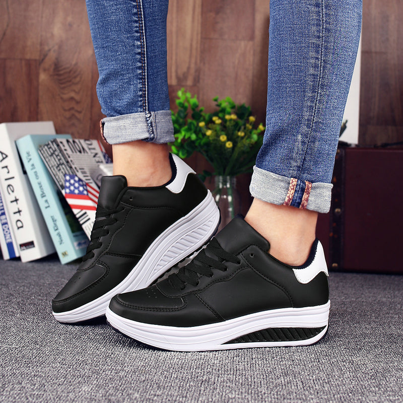Scarpe da ginnastica con zeppa oscillante da donna