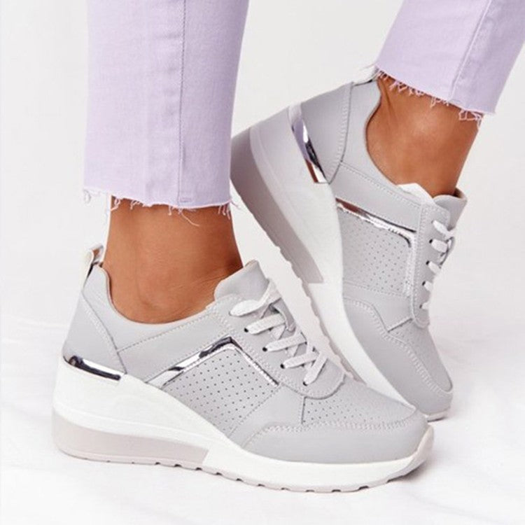 Scarpe stringate con zeppa