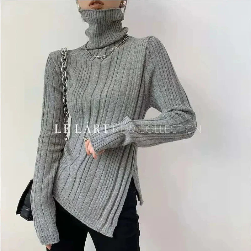 Xanthe - Maglia dolcevita donna con spacco laterale e maniche lunghe