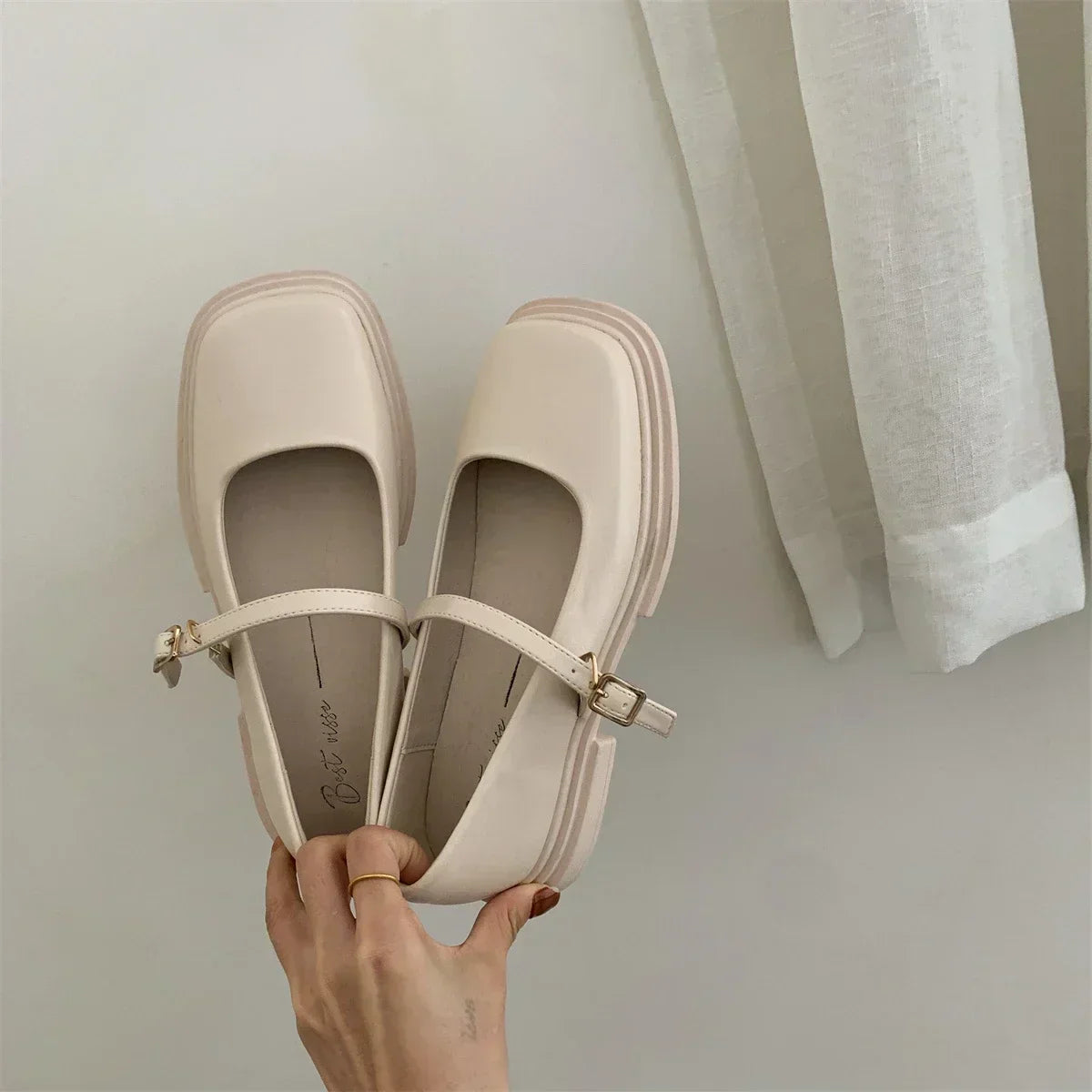 Décolleté classiche con punta quadrata