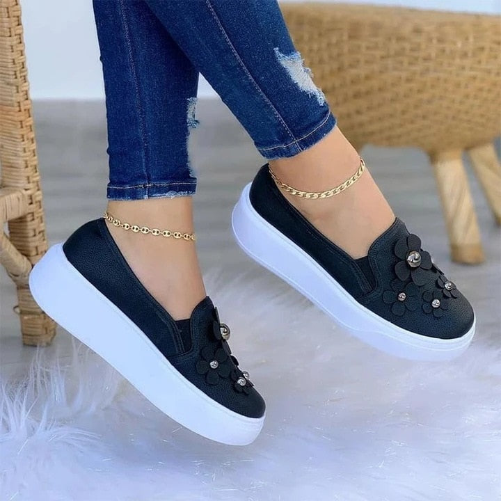 Scarpe casual da donna con fiori