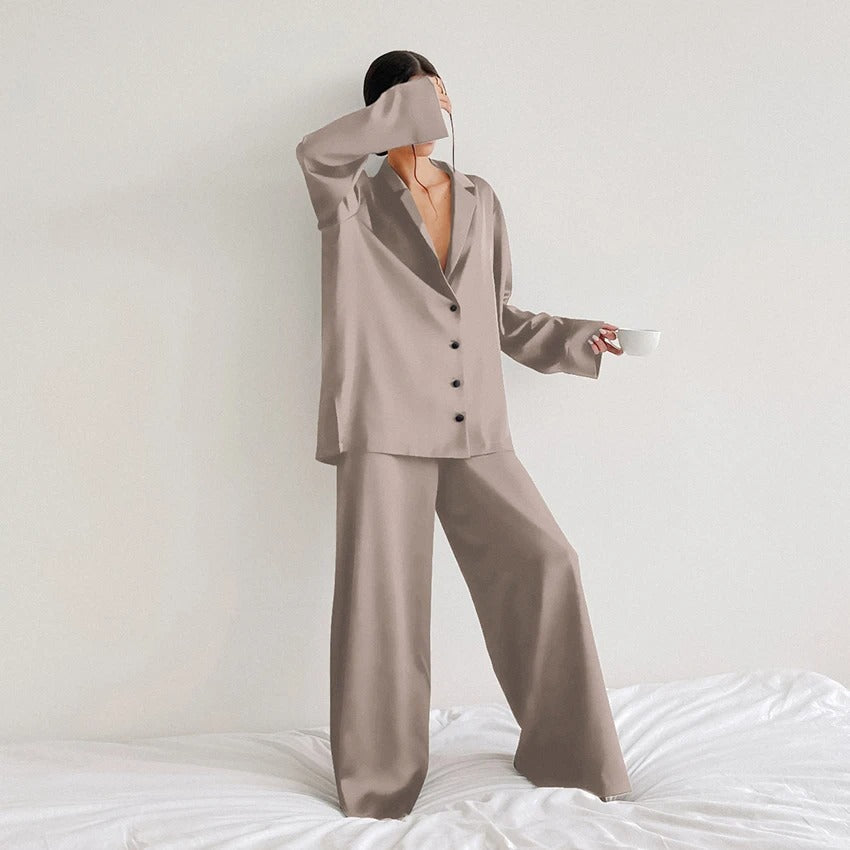 Set pigiama oversize dall'eleganza setosa - Belen