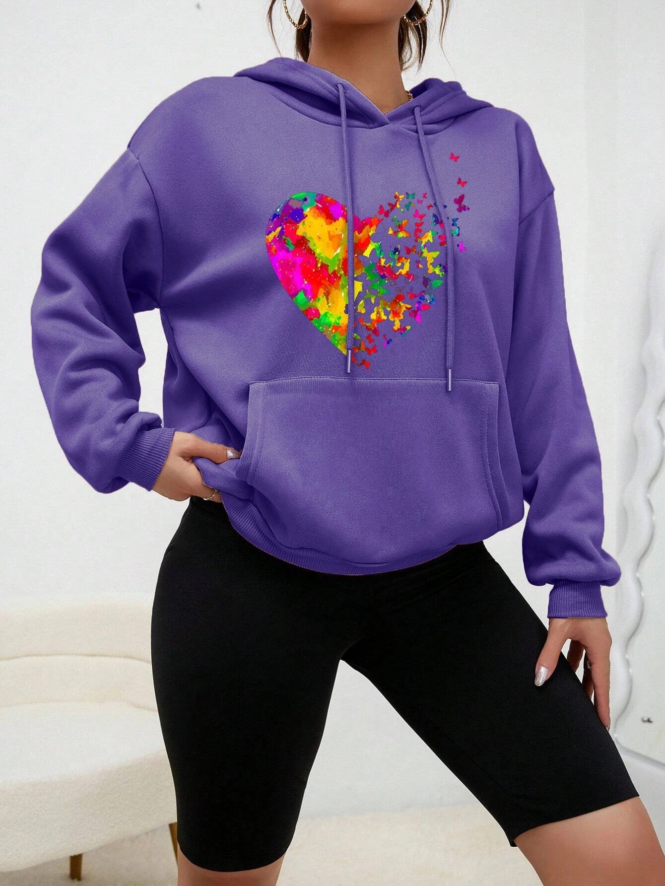 Felpa con cappuccio con stampa a cuore di farfalle colorate Calypso