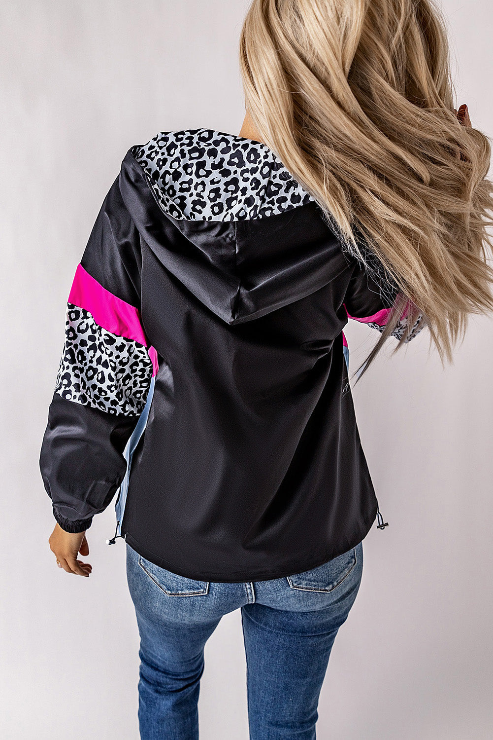 Jantine | Giacca con cappuccio leopardata rosa e nera