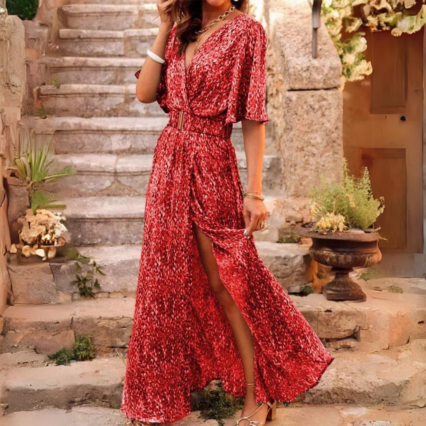 Bianca - Abito alla moda con bottoni a pieghe