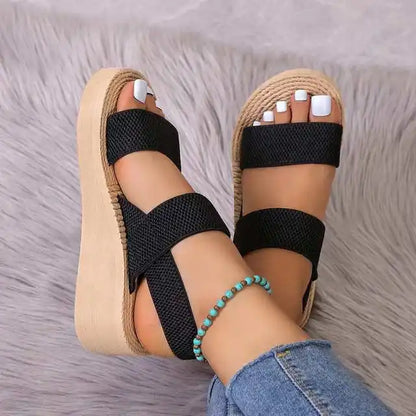 Christa - Sandalo estivo elegante con tacco
