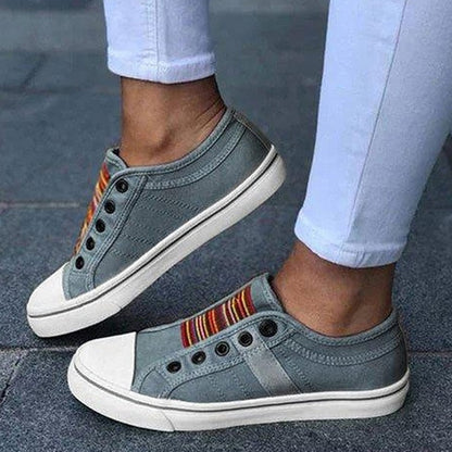 Scarpe di tela leggere e confortevoli