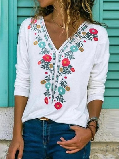 T-shirt in misto cotone e poliestere - Dettagli stampati e vestibilità ampia